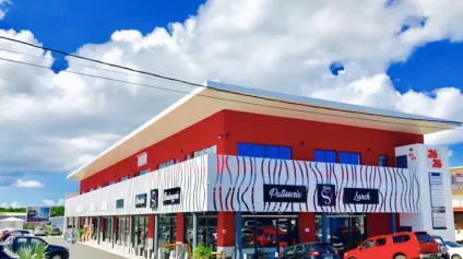 Local commercial Baie Mahault 323 m2 - Offre immobilière - Arthur Loyd