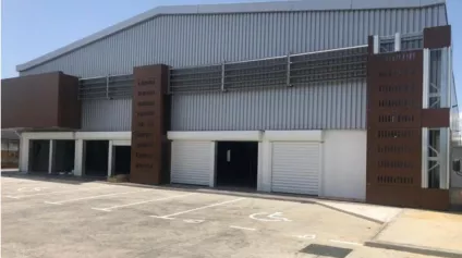 Local commercial Baie Mahault 1000 m2 - Offre immobilière - Arthur Loyd