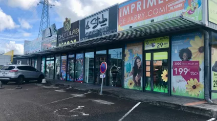 Local commercial Jarry, bonne visibilité 70 m2 - Offre immobilière - Arthur Loyd