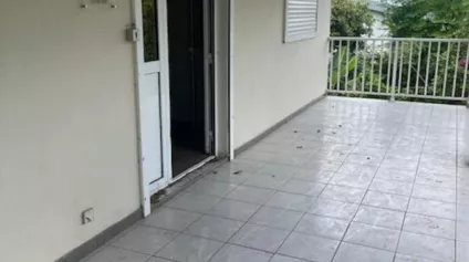 A vendre Locaux commerciaux à Ducos 300 m2 - Offre immobilière - Arthur Loyd