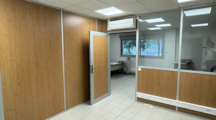 METROPOLE NORD BUREAUX A LOUER 150 M² PARKINGS PMR - Offre immobilière - Arthur Loyd