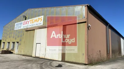 Ensemble immobilier à vendre  2 bâtiments dont 1 loué  Proximité rocade Nord - Offre immobilière - Arthur Loyd