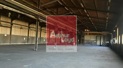 Ensemble immobilier à vendre  2 bâtiments  Proximité rocade Nord - Offre immobilière - Arthur Loyd