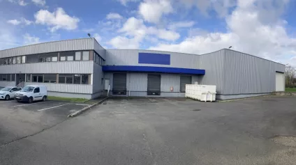 Louvres - Bâtiment d'activité indépendant 2 280 m² avec quais, proche A104 et aéroport CDG - Offre immobilière - Arthur Loyd