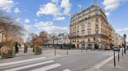 Bureaux, accès indépendant, espaces extérieurs Paris 17 - Offre immobilière - Arthur Loyd