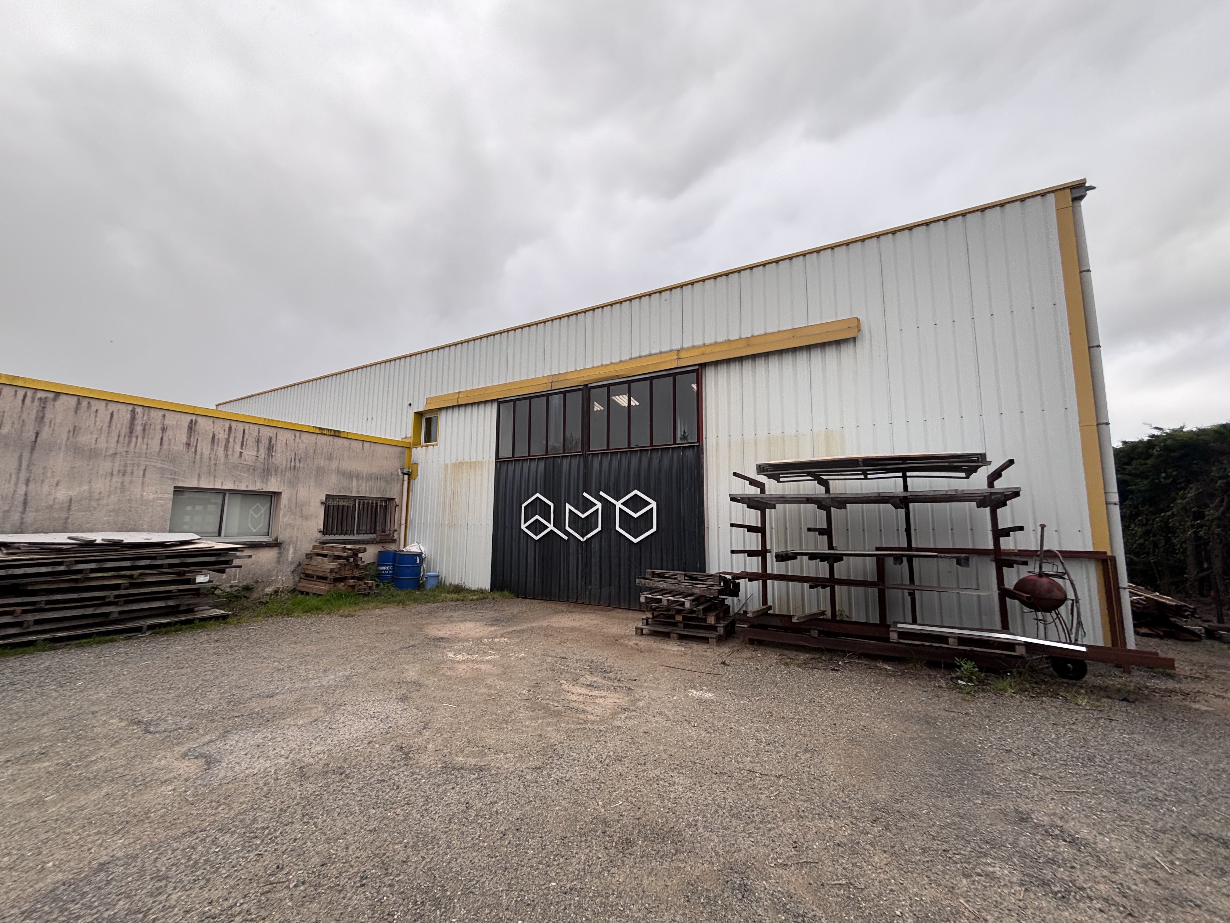 Location local d'activité - BOUGUENAIS