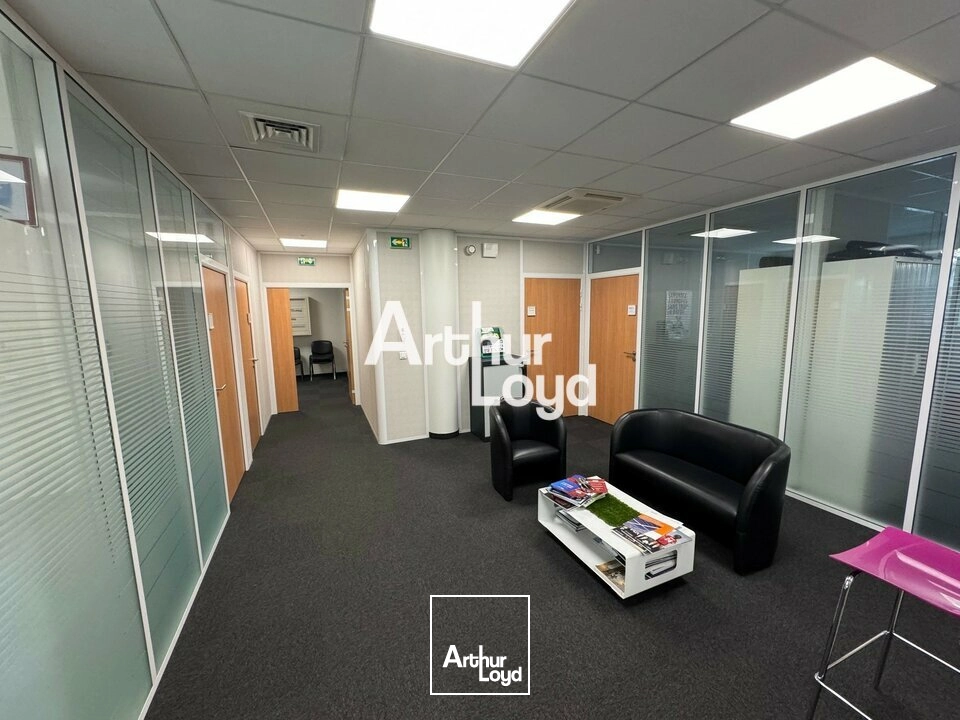 Bureaux cloisonnés et climatisés à louer 284 m² - Sophia Antipolis 