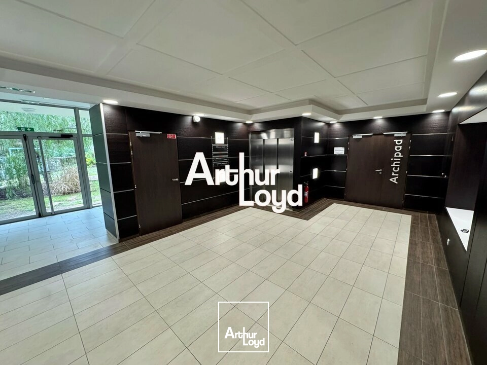 Bureaux cloisonnés et climatisés à louer 284 m² - Sophia Antipolis 