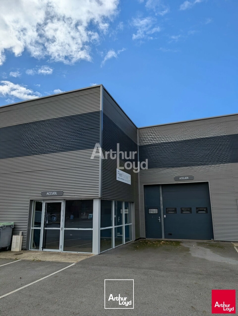 PACE - LOCAL D'ACTIVITE A LOUER - 270 M²