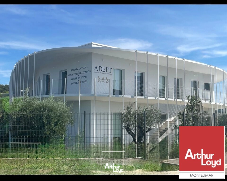SAINT PAUL TROIS CHÂTEAUX - A LOUER PLATEAUX DE BUREAUX NEUFS DIVISIBLES AVEC PARKING