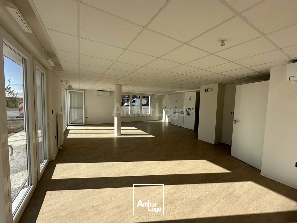 BUREAUX à LOUER de 64.1 m²