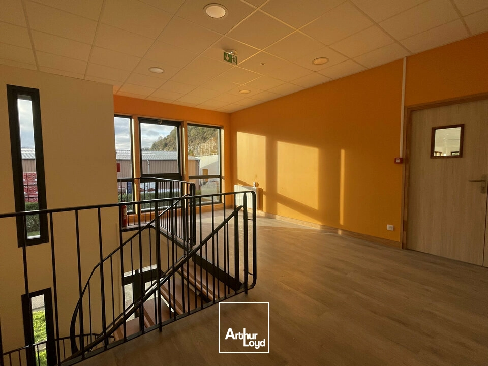 À LOUER - OUDALLE - BUREAUX NEUFS - 195 m² 