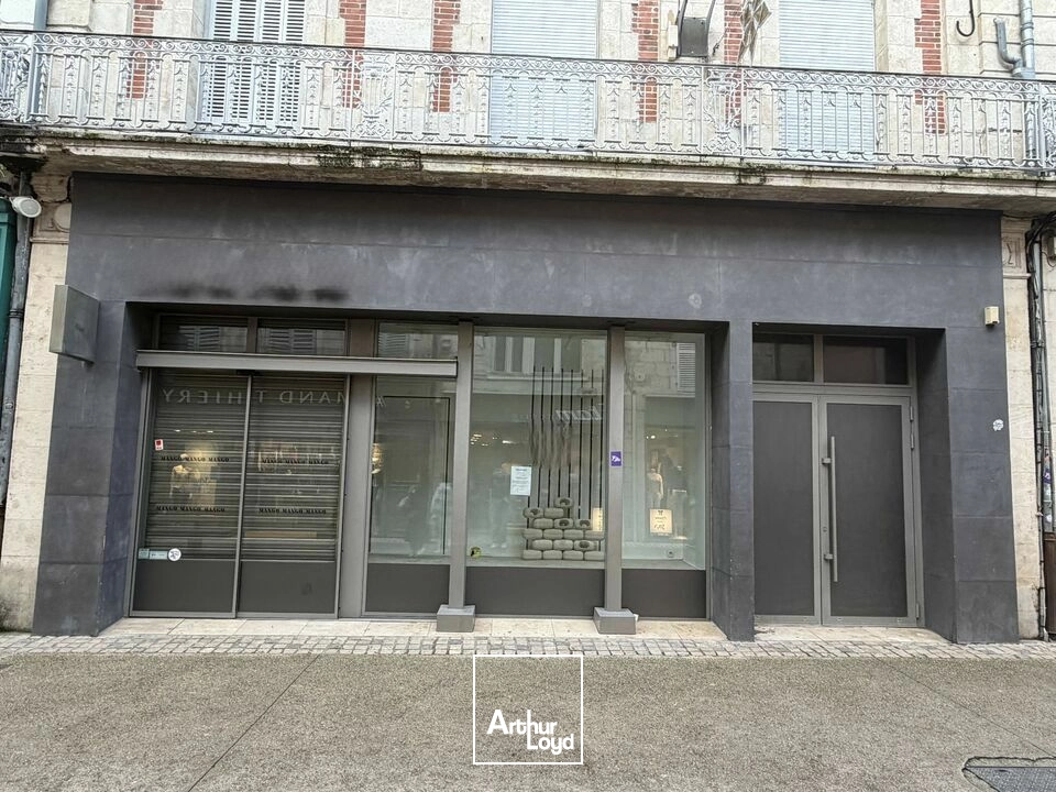 ENSEMBLE IMMOBILIER RARE SUR UN EMPLACEMENT PREMIUM