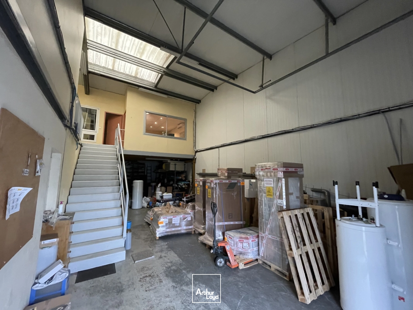 A LOUER - Local d'activité Idéal Artisan 