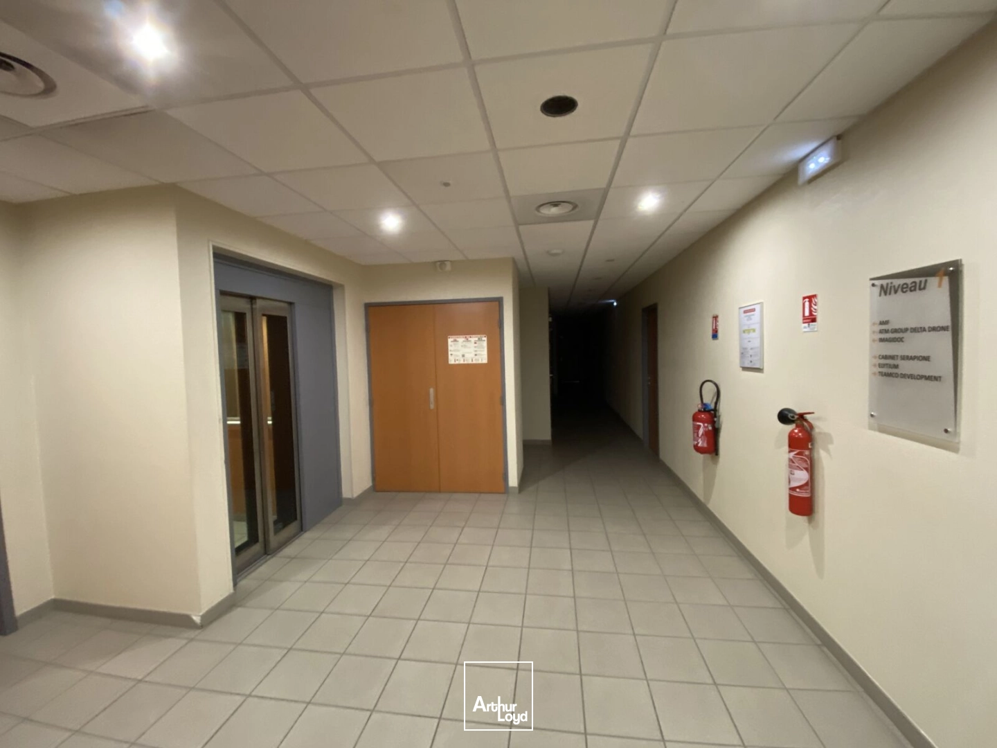 BUREAUX A VENDRE 155 m² - MONTBONNOT 