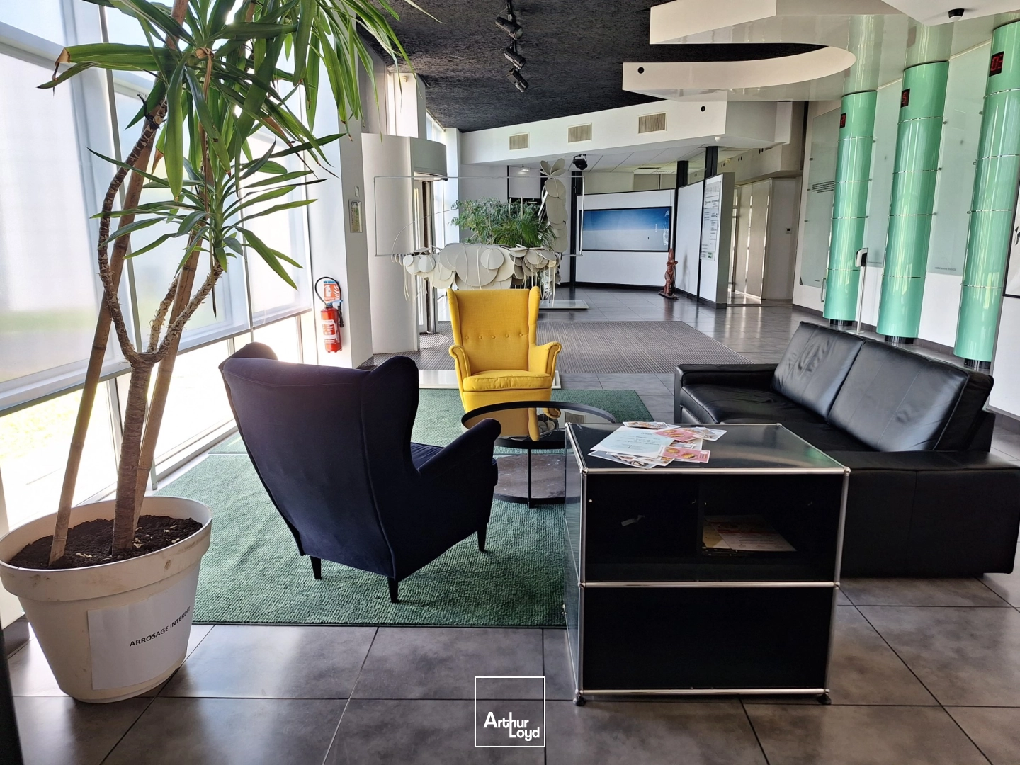 LOCATION DE BUREAUX A ECHIROLLES PARC SUD GALAXIE AVEC PARKINGS 