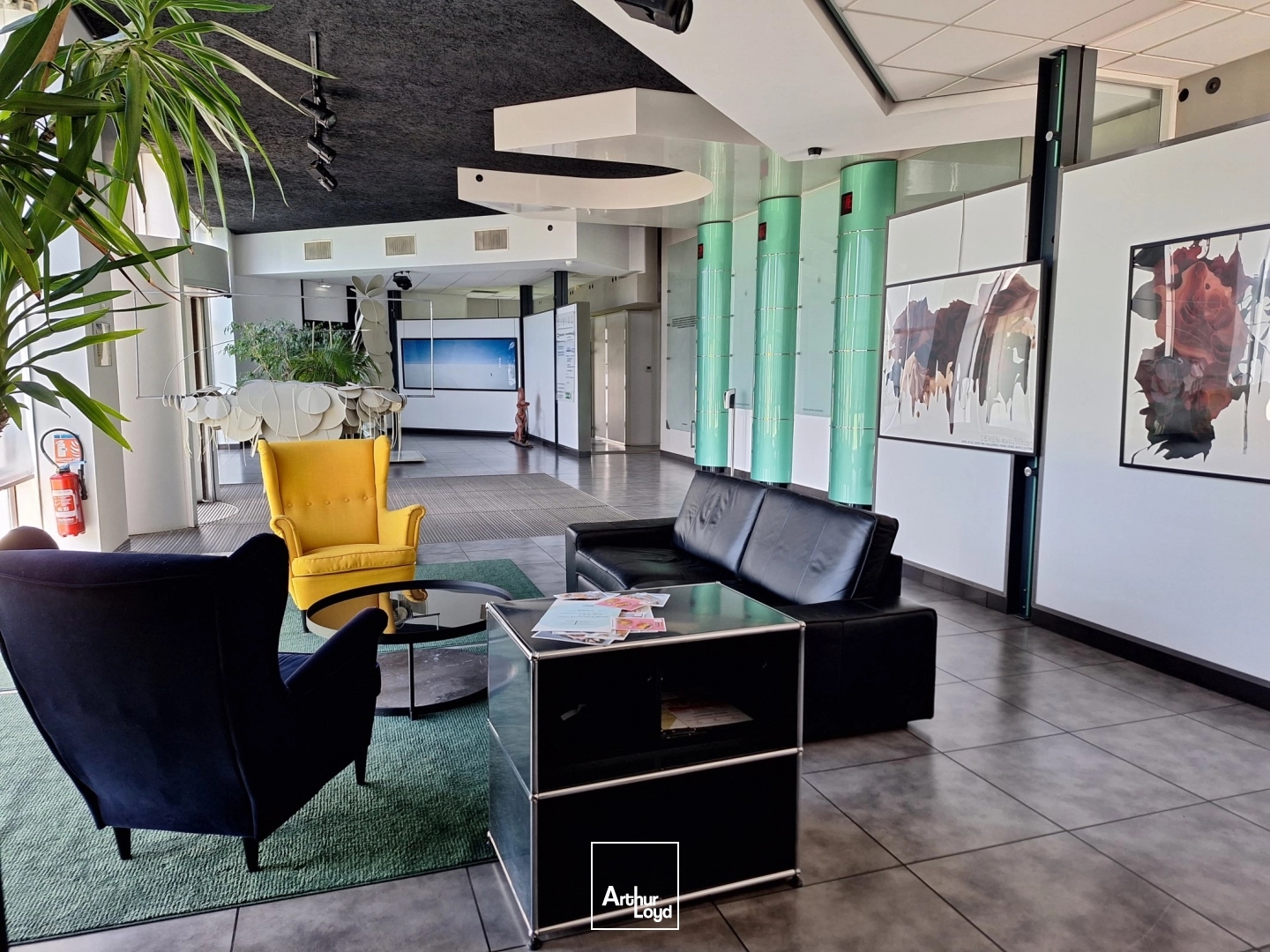 LOCATION DE BUREAUX A ECHIROLLES PARC SUD GALAXIE AVEC PARKINGS 