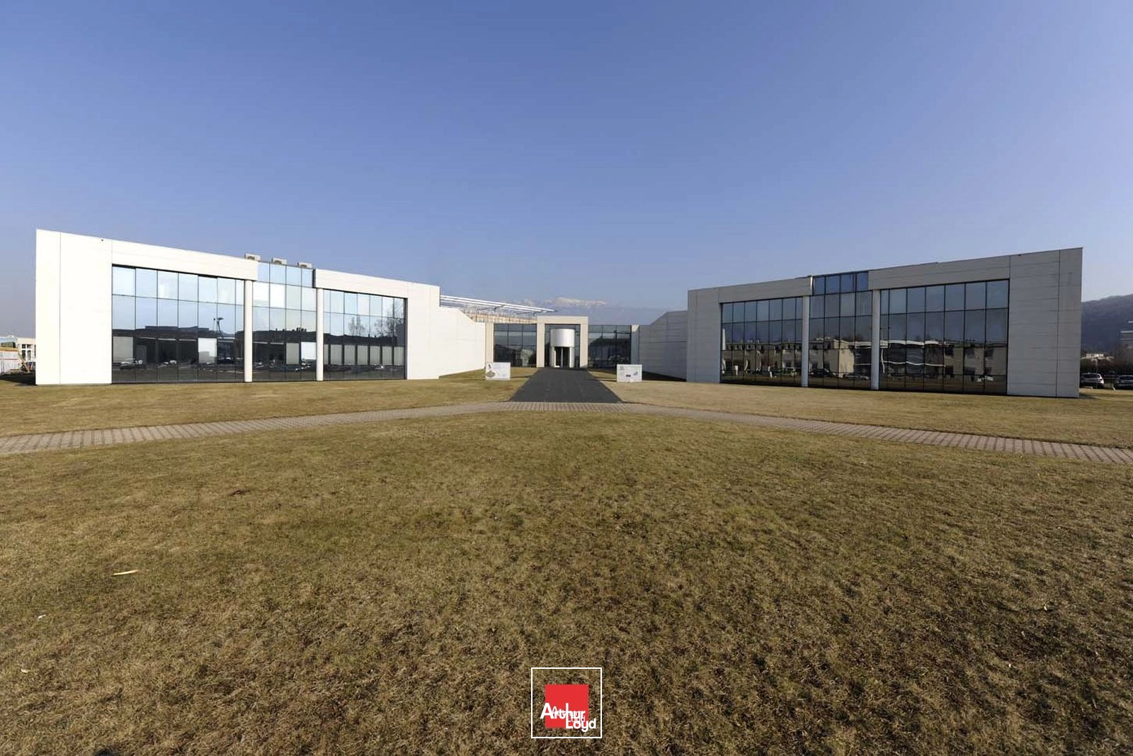 LOCATION DE BUREAUX A ECHIROLLES PARC SUD GALAXIE AVEC PARKINGS 