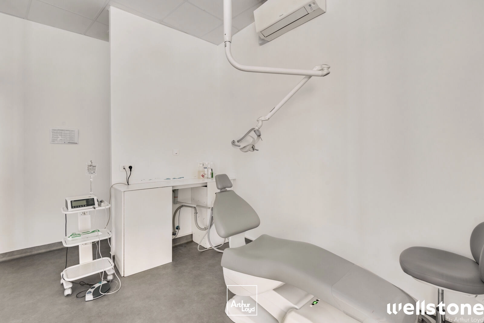 Bureaux à vendre ou à louer à PARIS 75015