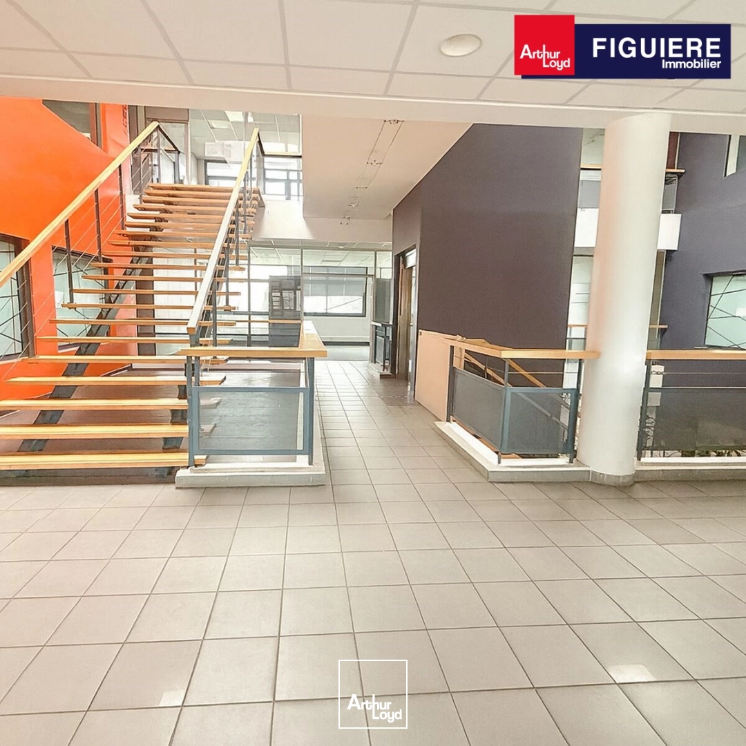 BUREAUX A LOUER AIX LA DURANNE PROCHE DES AXES AUTOROUTIERS