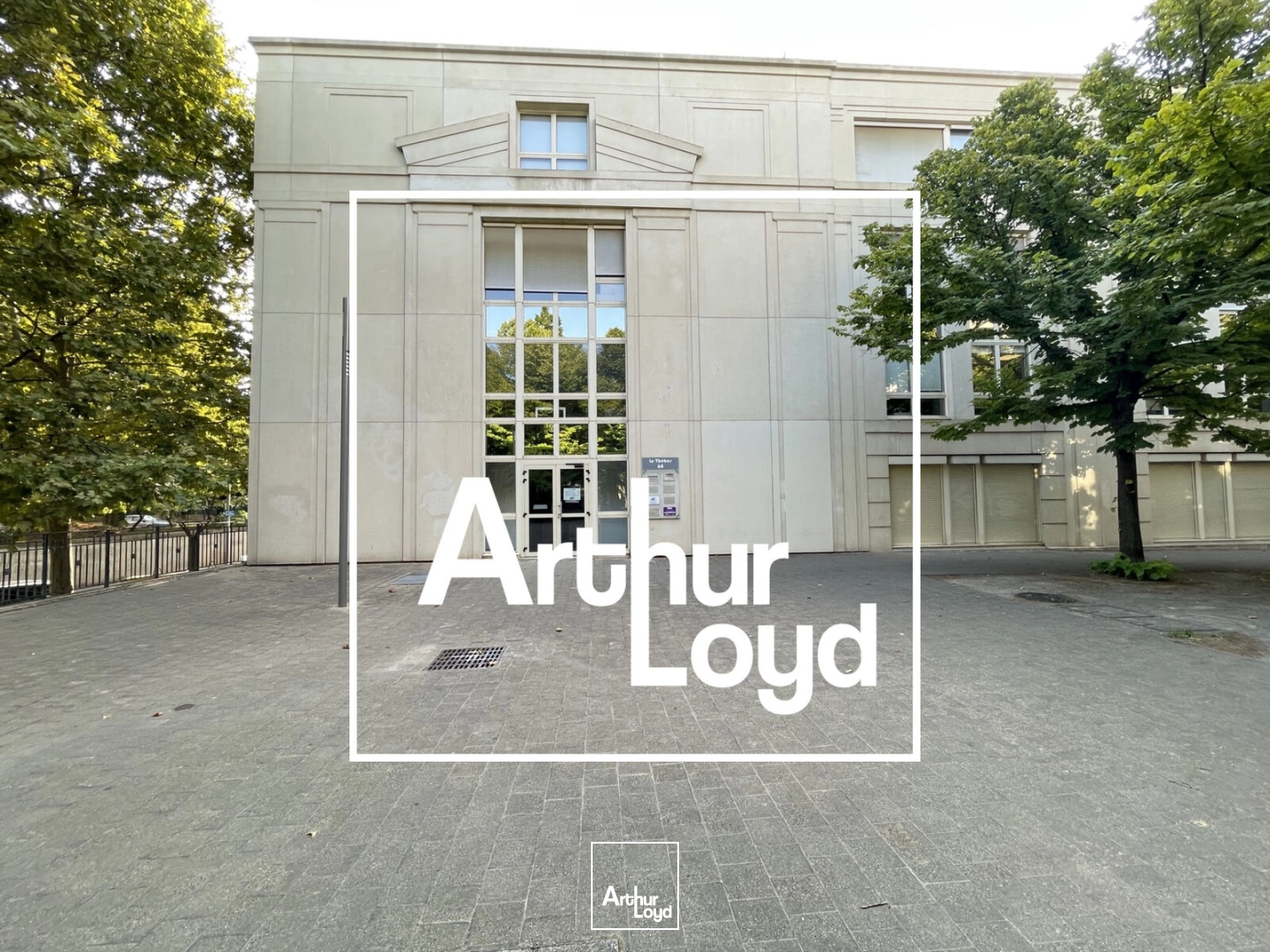 LOCATION BUREAUX - 58 M2. - CENTRE VILLE ANTIGONE