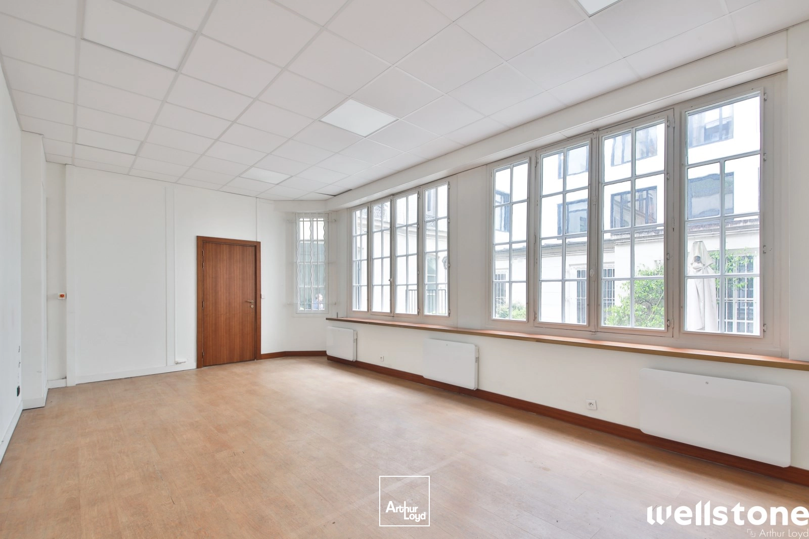 Bureaux à louer à PARIS 75008