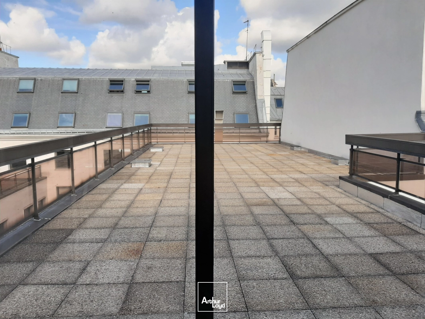 Bureaux avec terrasses!