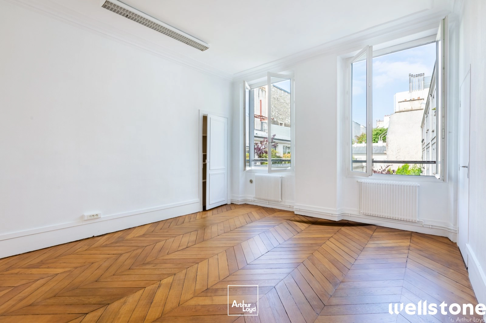 Bureaux à louer à PARIS 75009