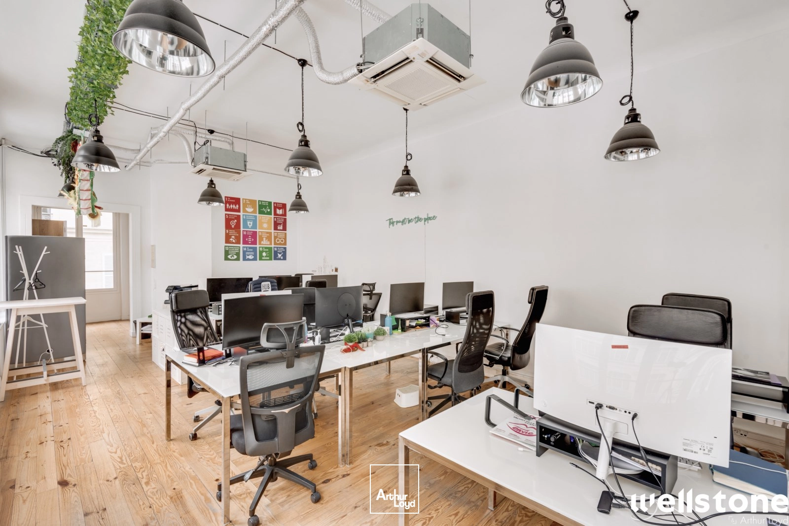 Bureaux à louer à PARIS 75008