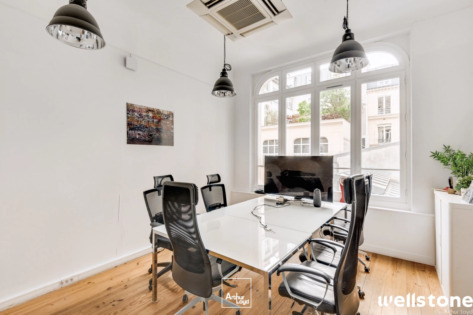 Bureaux à louer à PARIS 75008