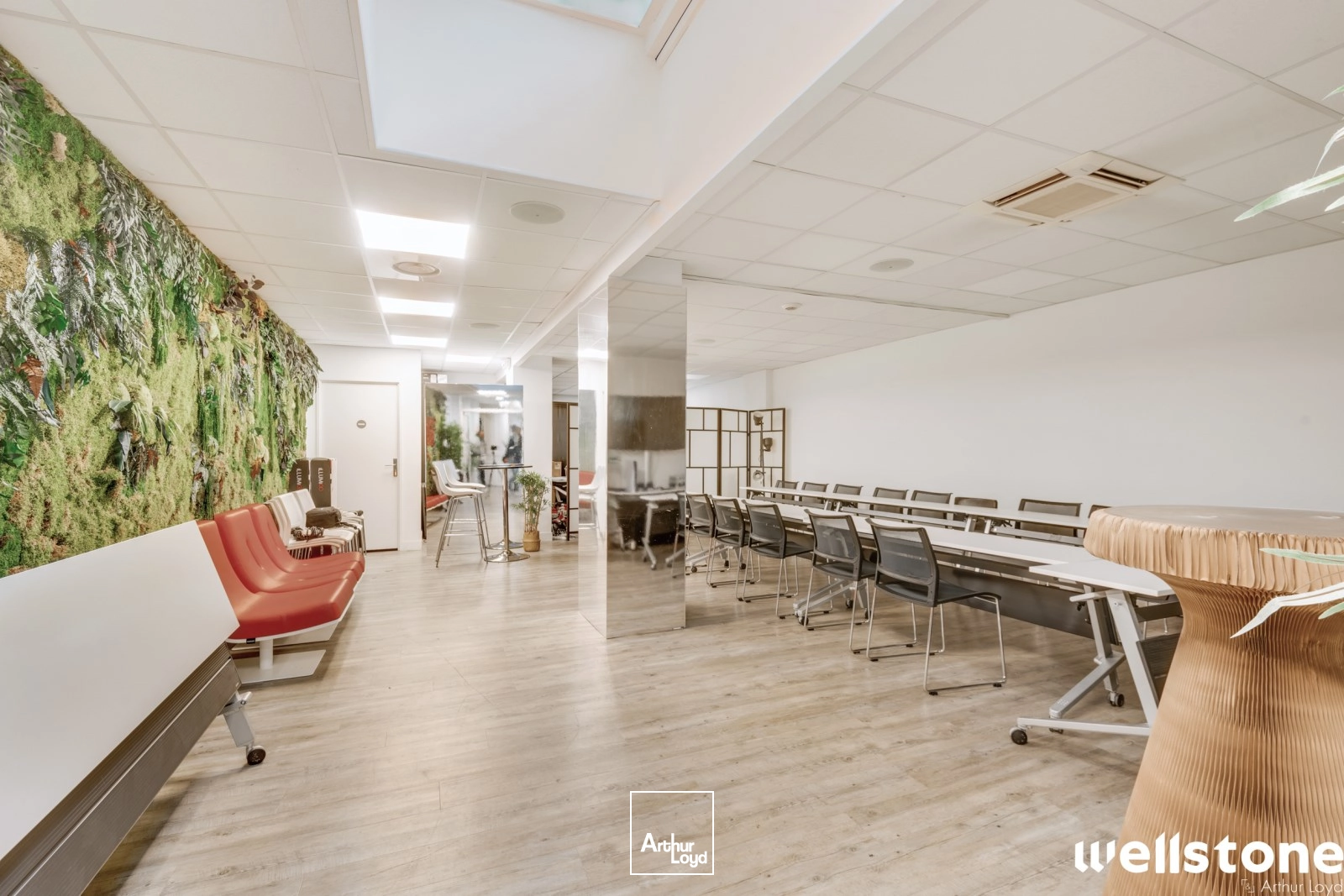 Bureaux à louer à PARIS 75008