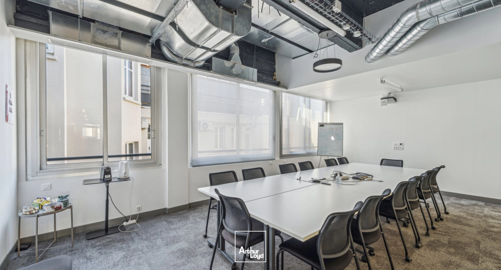 Bureaux à louer à PARIS 75017