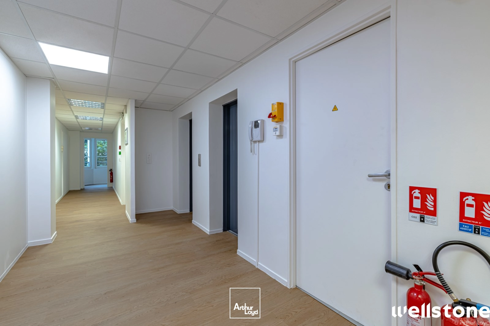 Bureaux à louer à PARIS 75008