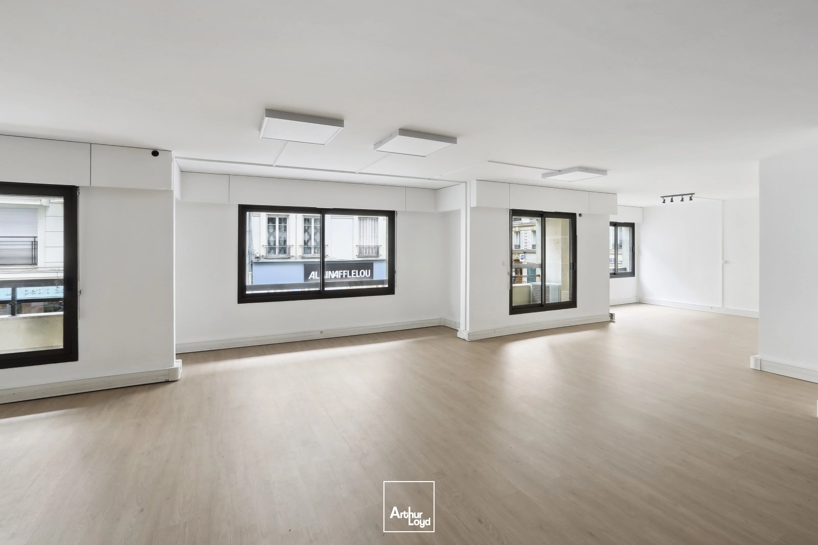 Bureaux à vendre à LEVALLOIS PERRET 92300