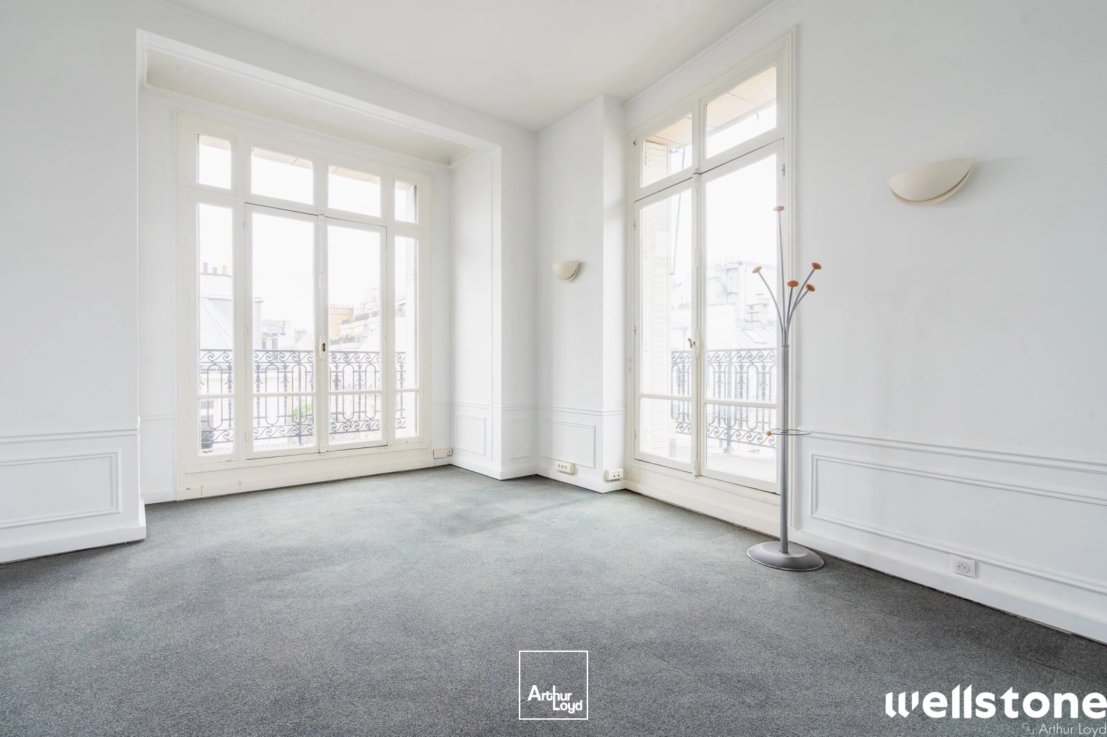 Bureaux à louer à PARIS 75008