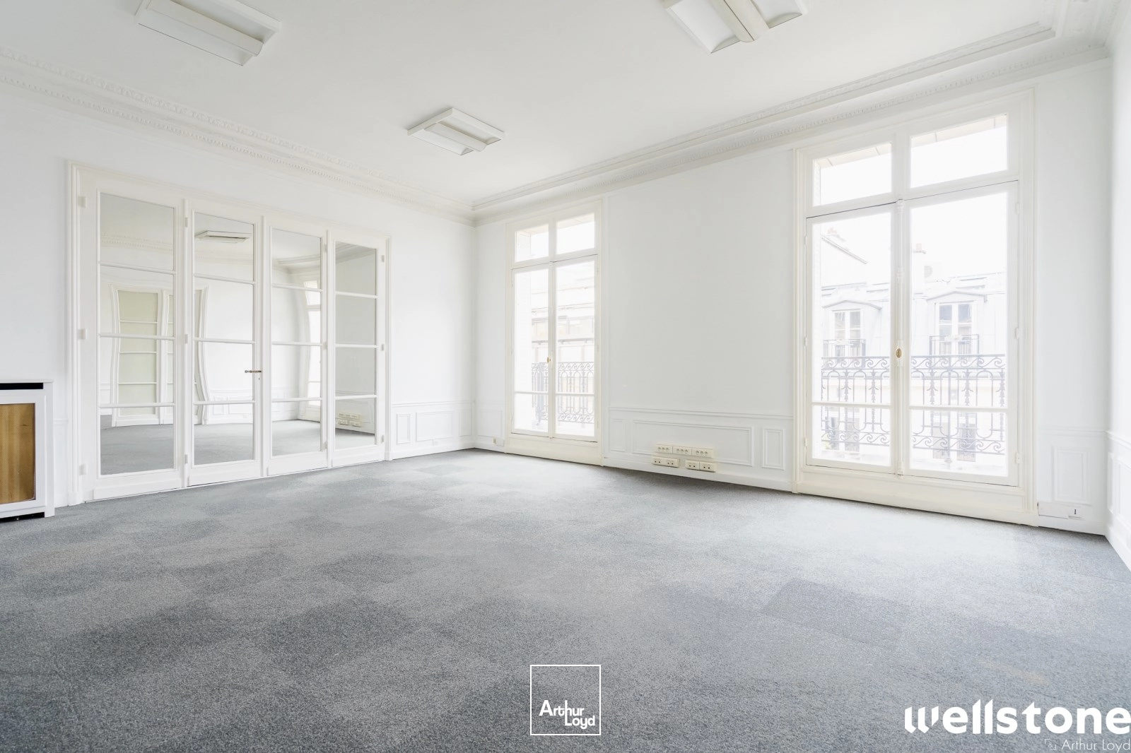 Bureaux à louer à PARIS 75008