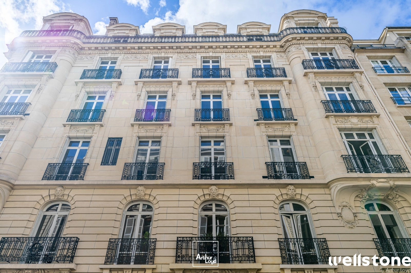 Bureaux à louer à PARIS 75008