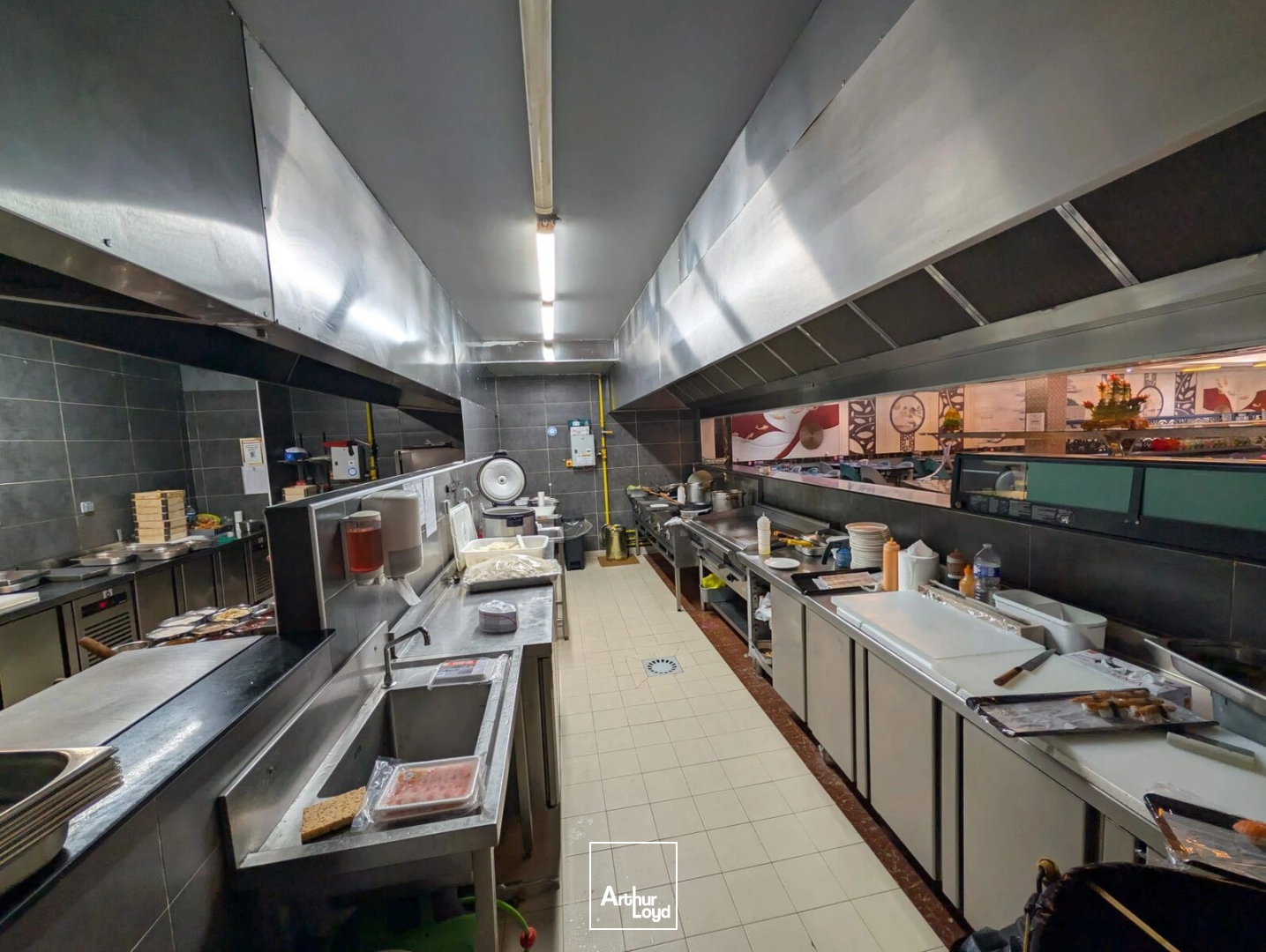 CESSION DROIT AU BAIL - BÂTIMENT INDÉPENDANT 1 204 M² - EXTRACTION / PARKING SOUS-SOL / ERP - PONTOISE (95)