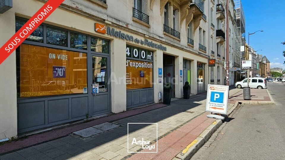LOCAL COMMERCIAL à VENDRE de 453 m²