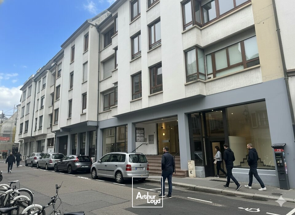 BUREAUX à LOUER de 928 m²