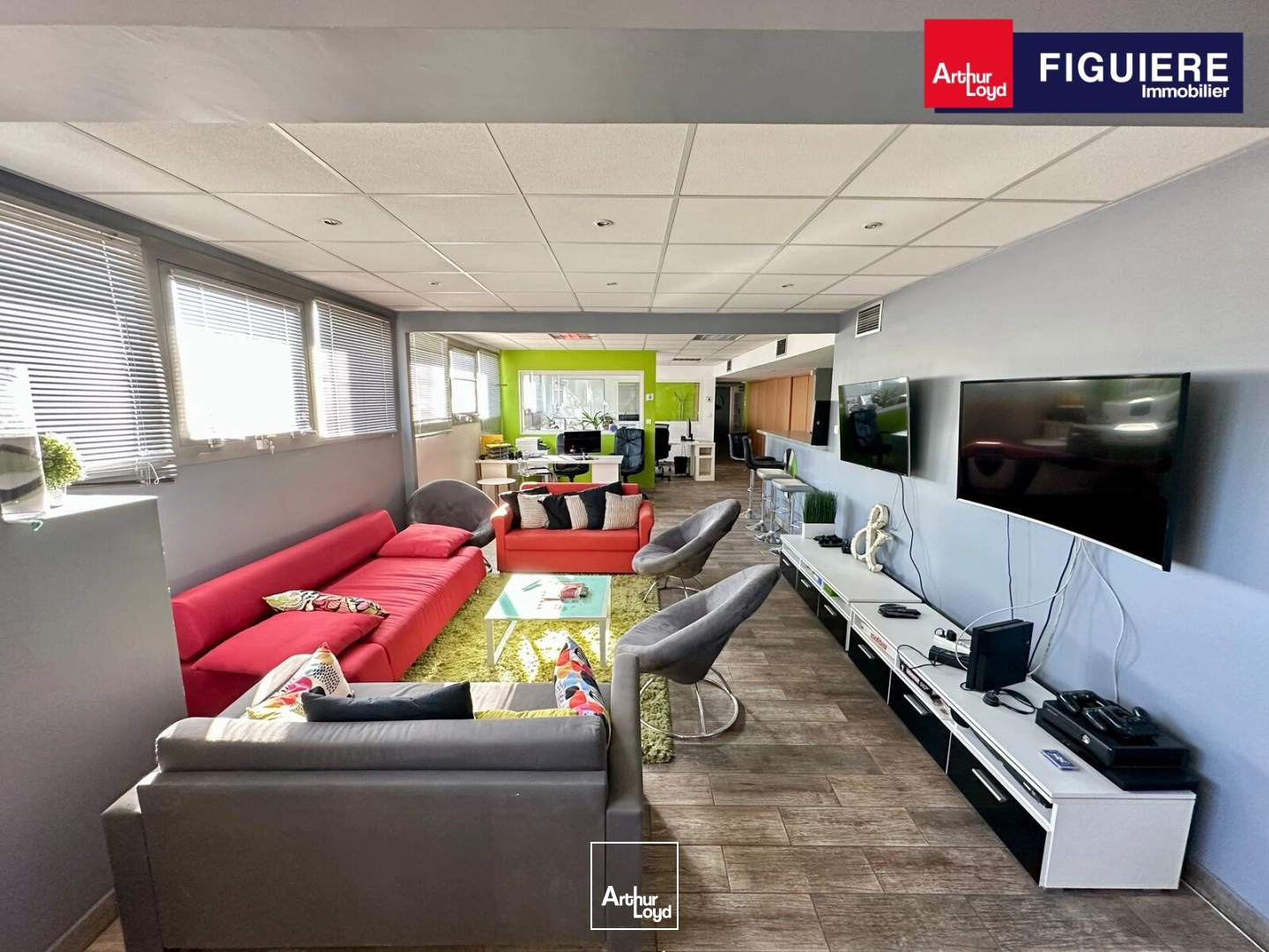 BUREAUX AVEC PARKING A LOUER PROCHE COMMERCES ET AUTOROUTES