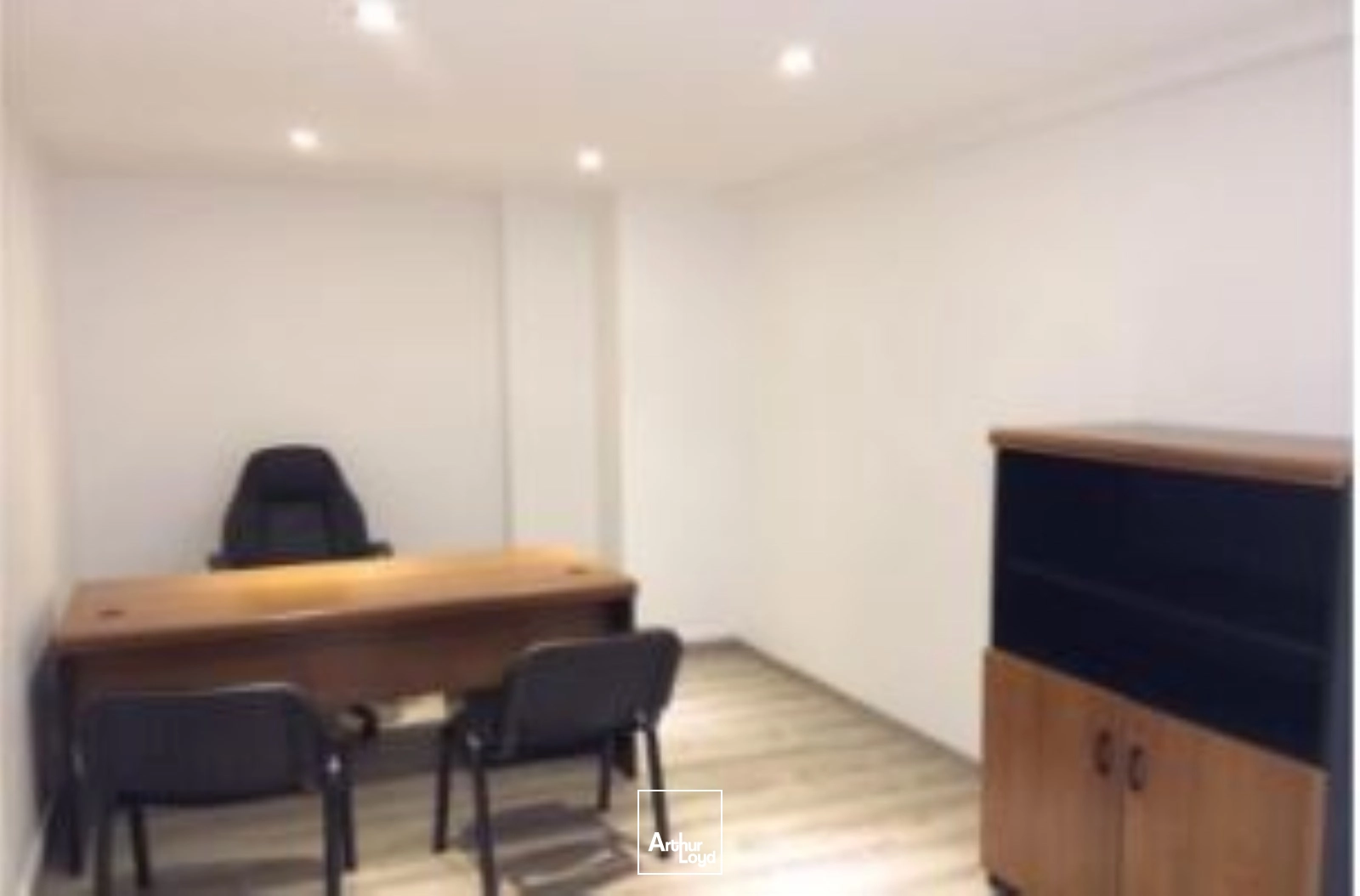 LOCATION 152 M² DIVISIBLE- BUREAUX - PORT DE BREST 