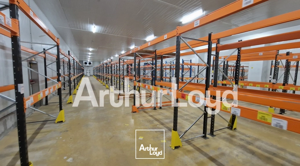 Entrepôt - A VENDRE