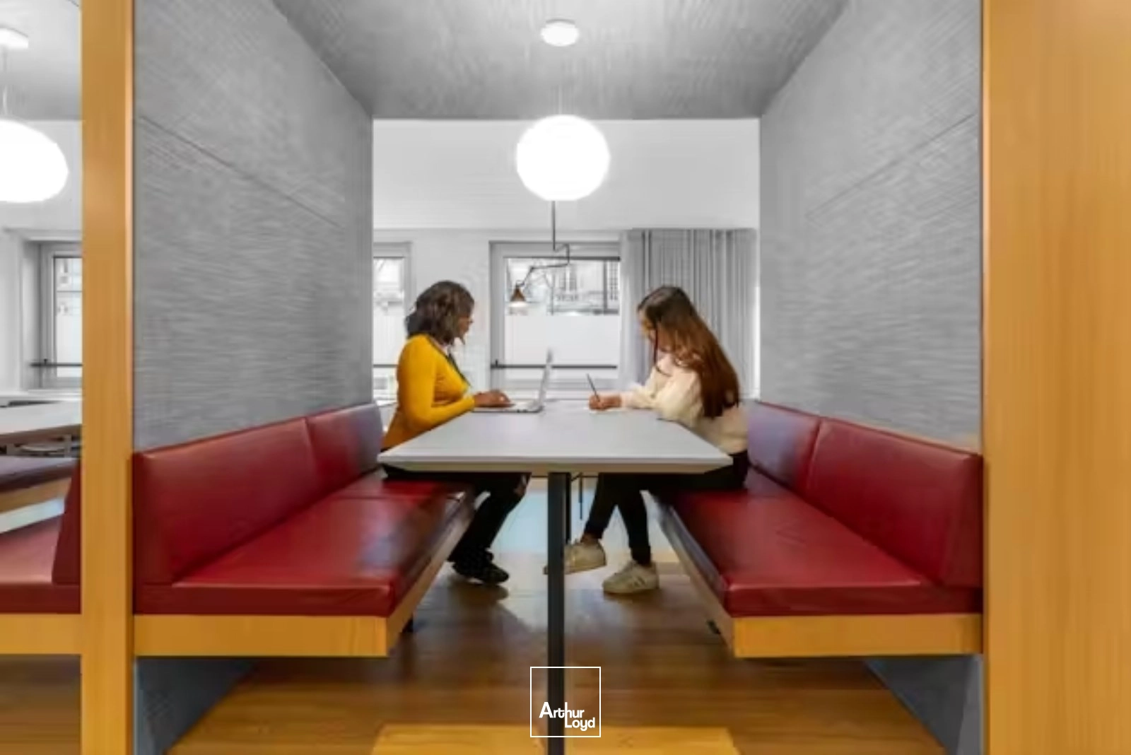 Bureaux A Louer - Spaces Etoile Hoche