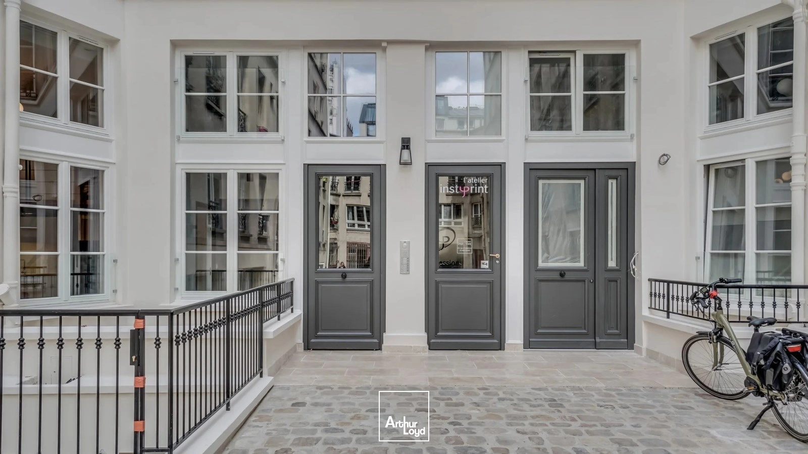 Bureaux A Louer - Espace de bureaux à Paris 10e - 354 m² pour 35 postes