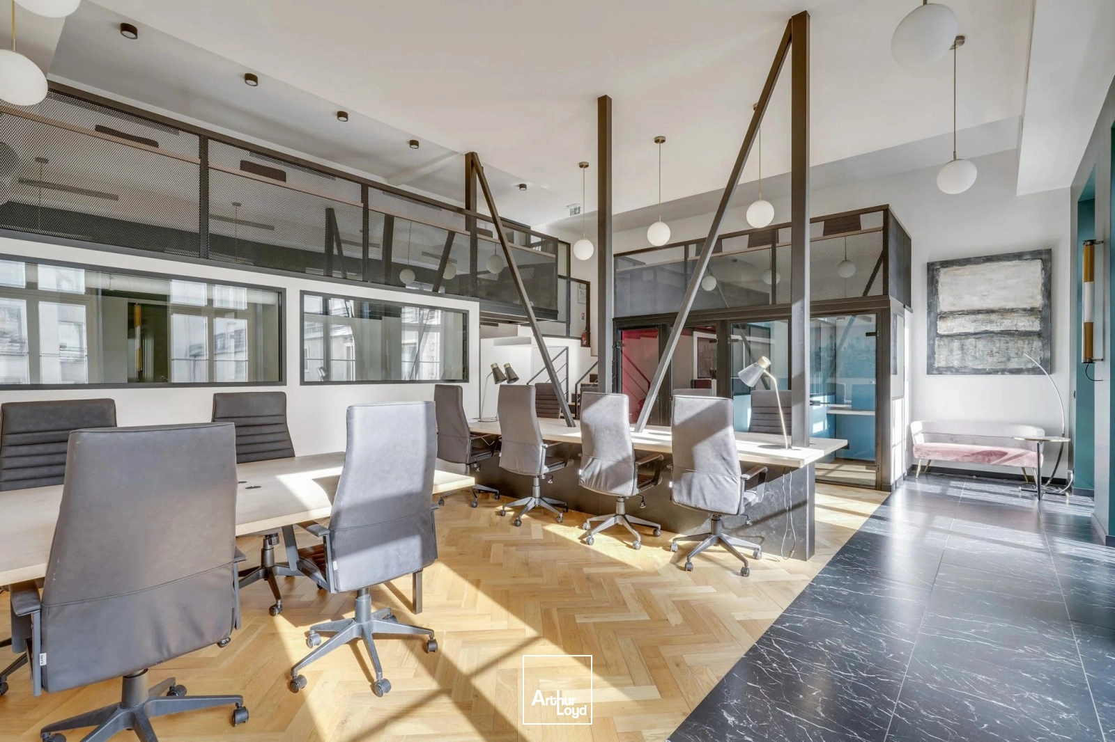 Bureaux A Louer - Espace de bureaux à Paris 10e - 354 m² pour 35 postes