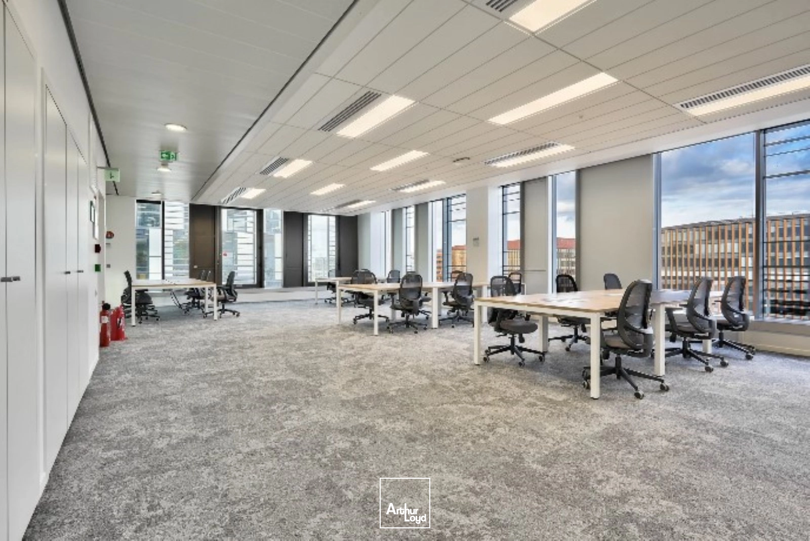 CW Privé à louer à PARIS 75019