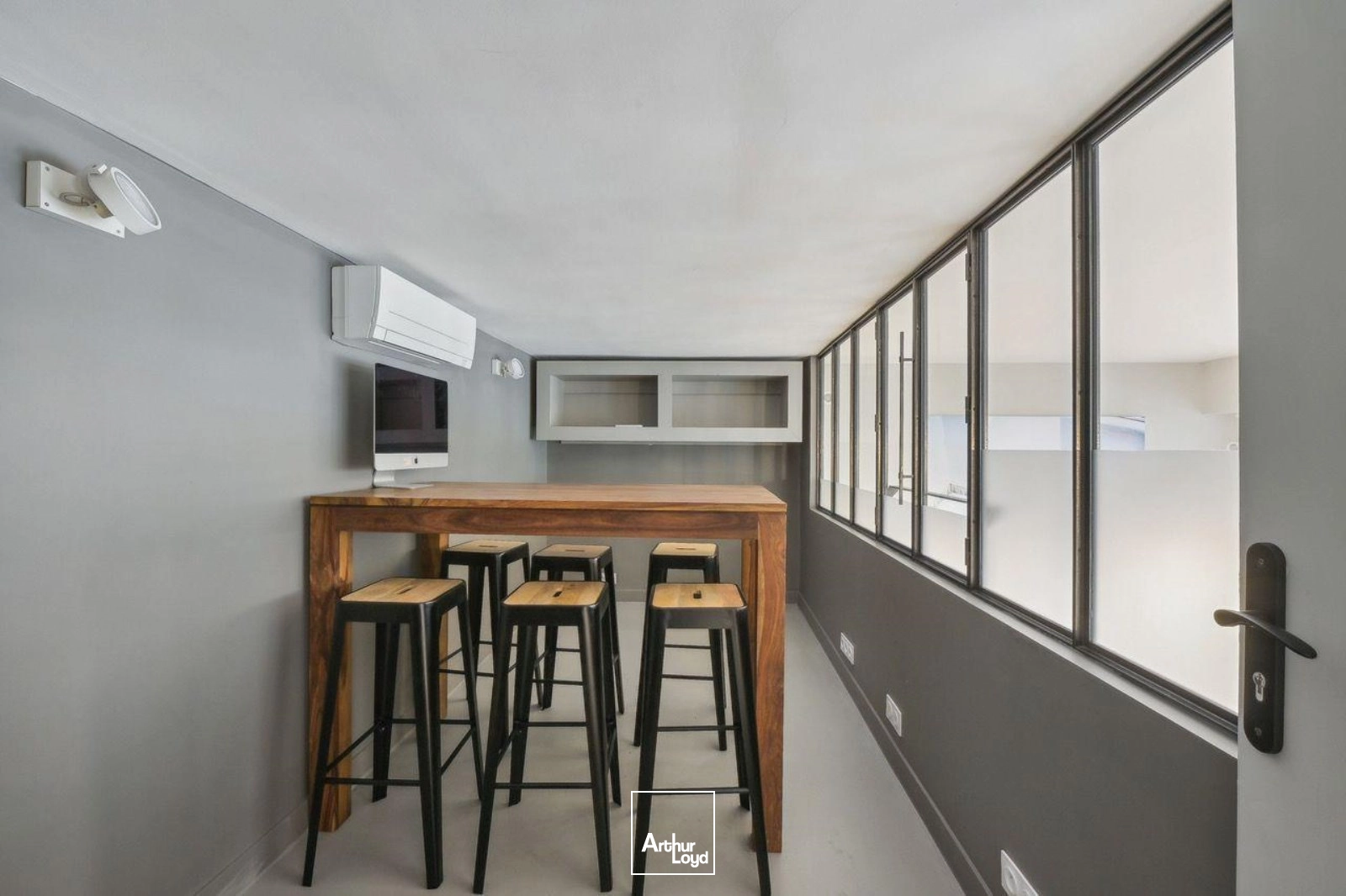 CW Privé à louer à PARIS 75009