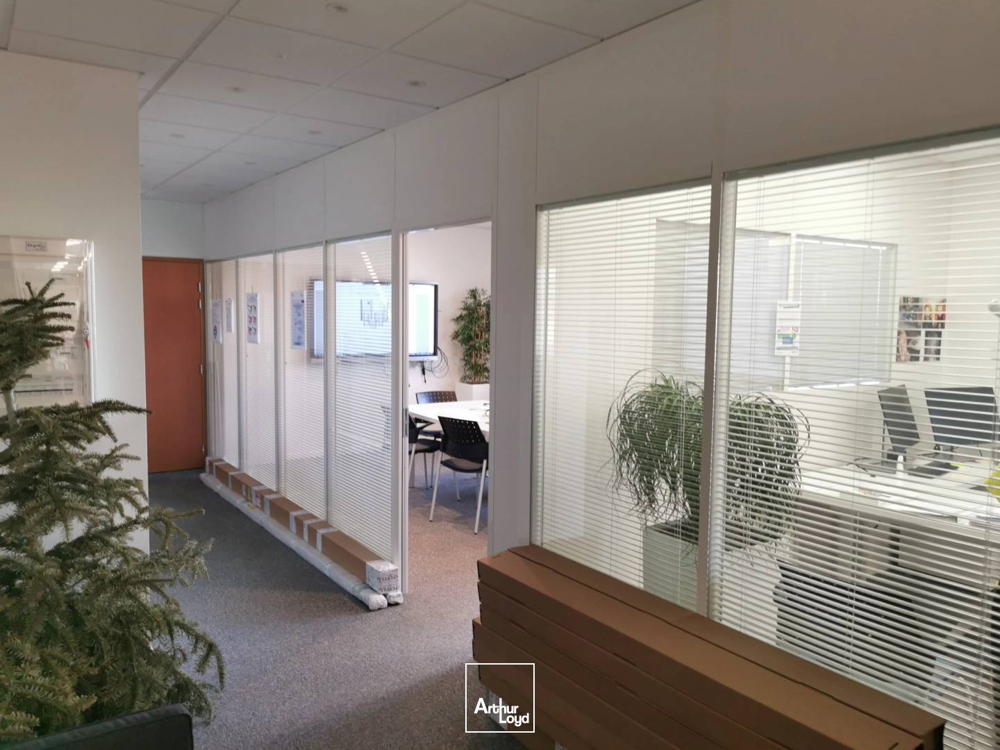 Des espaces de bureaux prêts à l'emploi pour vos projets immobiliers tertiaires . A louer