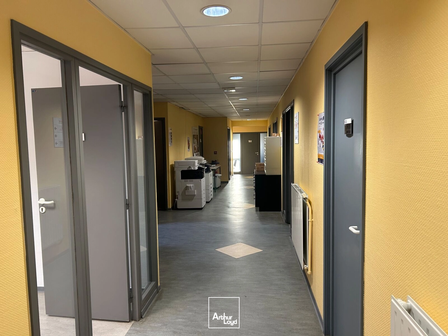 Immeuble de bureaux indépendant à vendre - Visibilité, accessibilité et stationnement aux portes de Lille